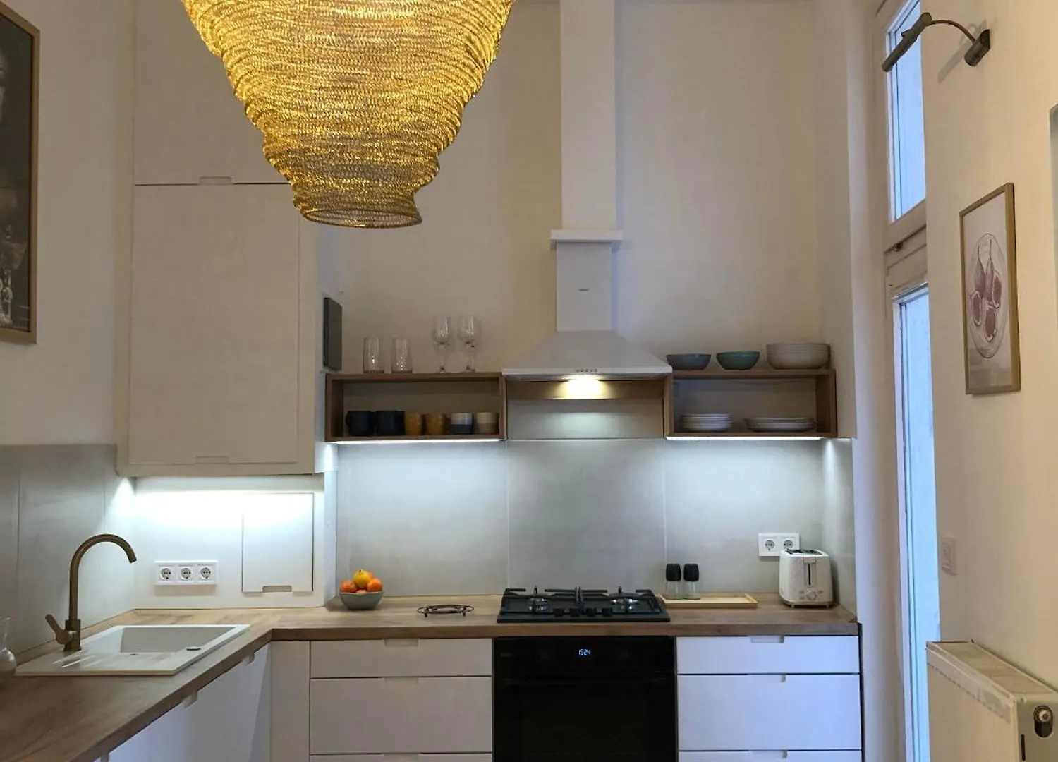 Cityline 3-Bdr Apartment Budapest